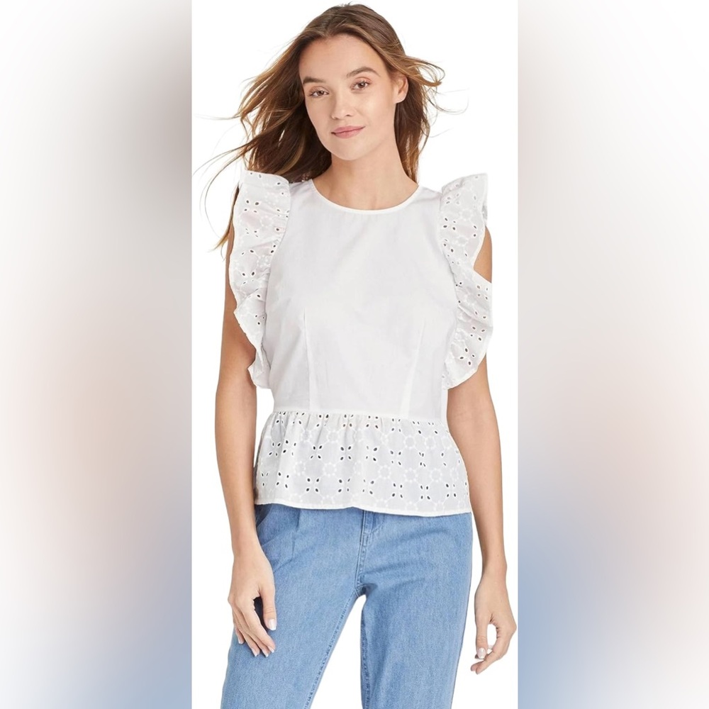 Who What Wear 100% cotton top with eyelet cap sleeves and ruffled peplum.